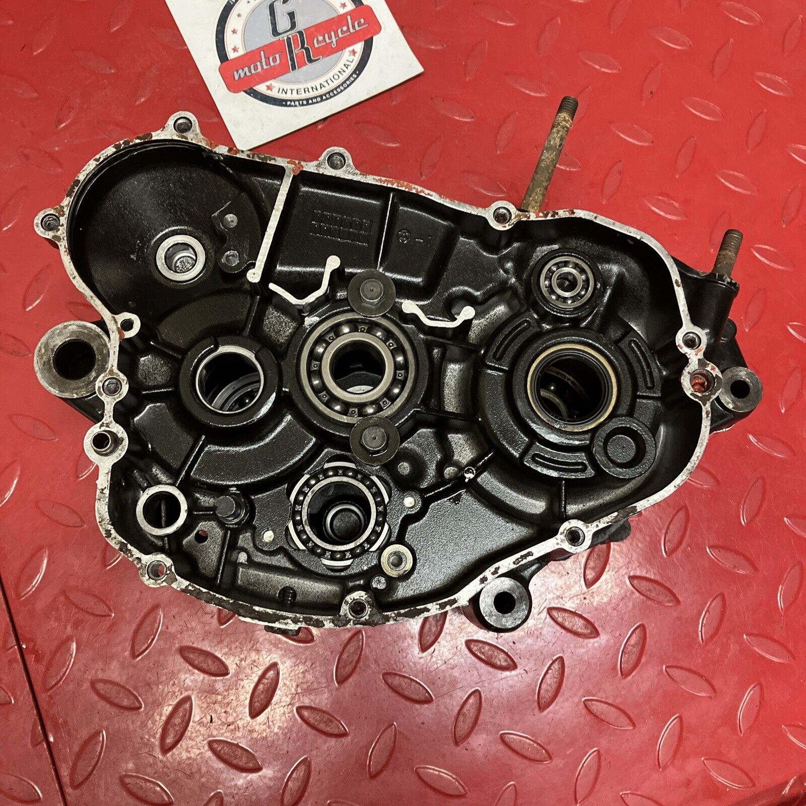 Kawasaki KDX200 1986 crankcase set left right crank case 1987