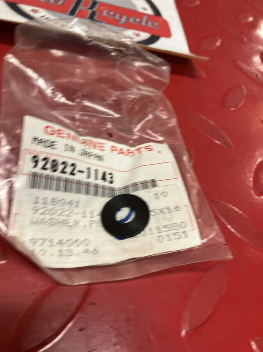 NOS KAWASAKI WASHER PLATE 6.5X16 92022-1143 K14