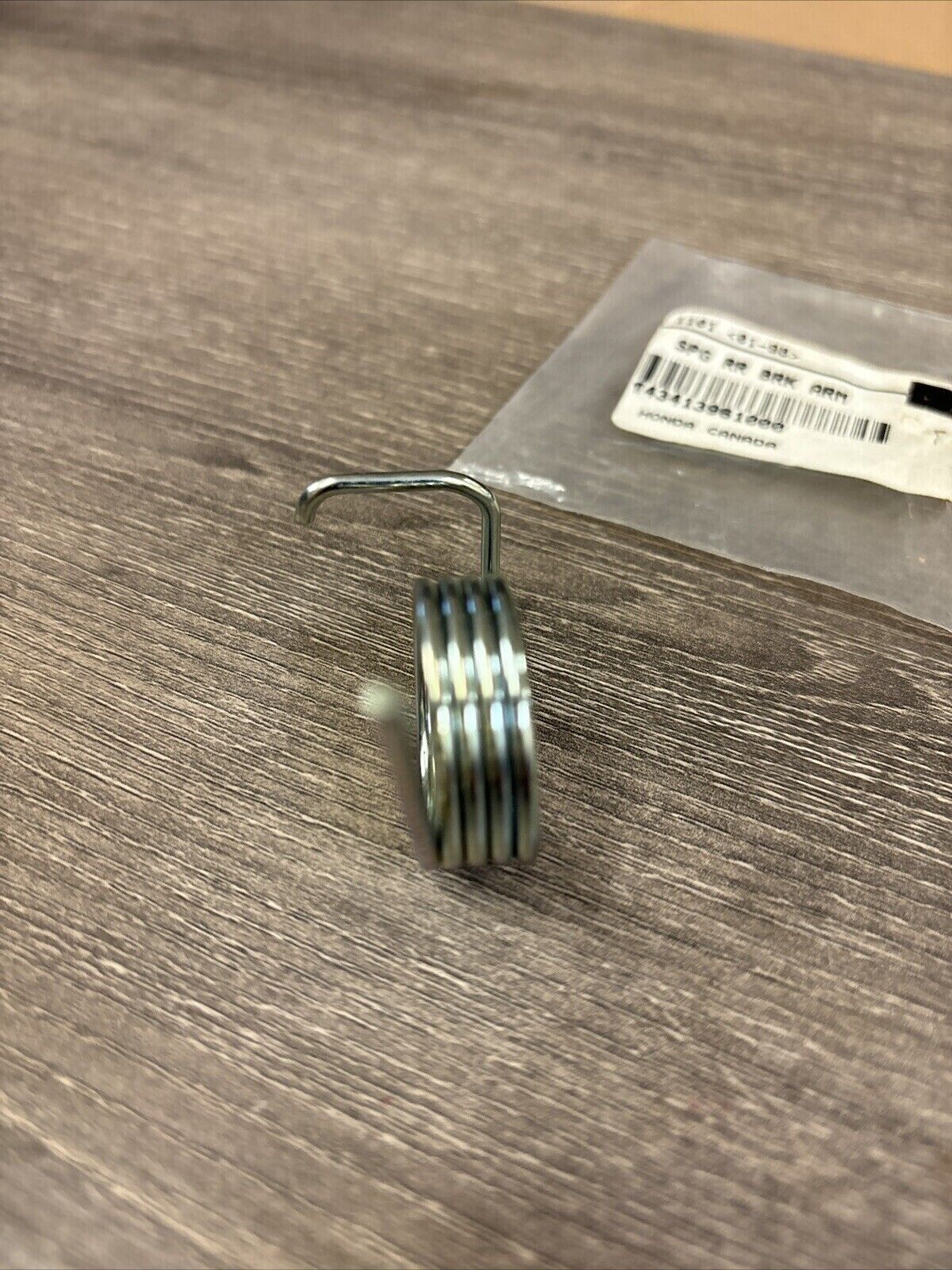 NOS Honda 1981 ATC250R REAR BRAKE ARM RETURN SPRING 43413-961-000 H121