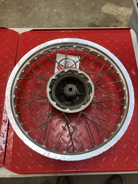 Suzuki RM125 1982 rear wheel hub rim 1981