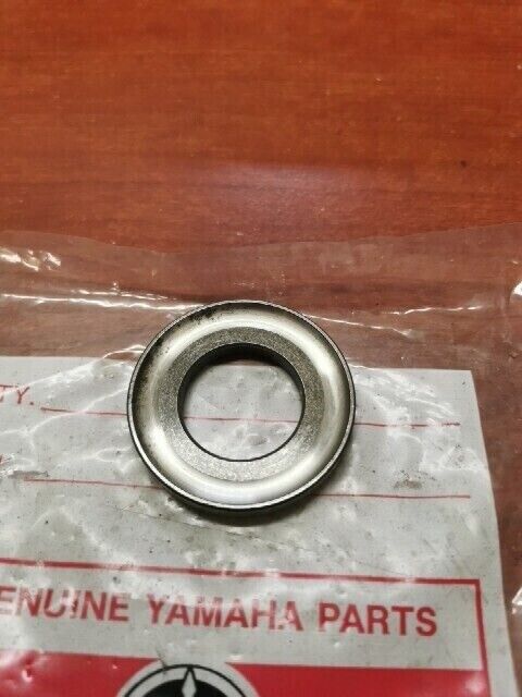 NOS Yamaha FZ600 SRX600 XJ650 XJ750 XS650 BALL RACE 256-23414-00-00 Y167