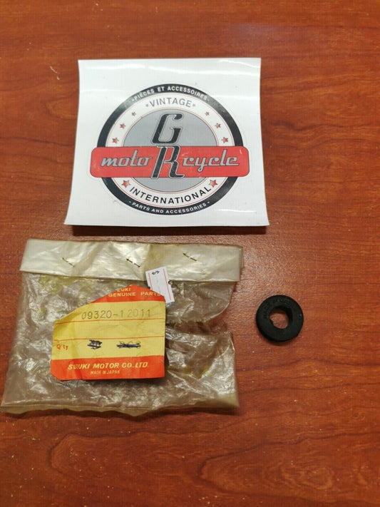 NOS Suzuki AN400 LT-A500 LT-F500 VZ800 CUSHION 09320-12011 S20