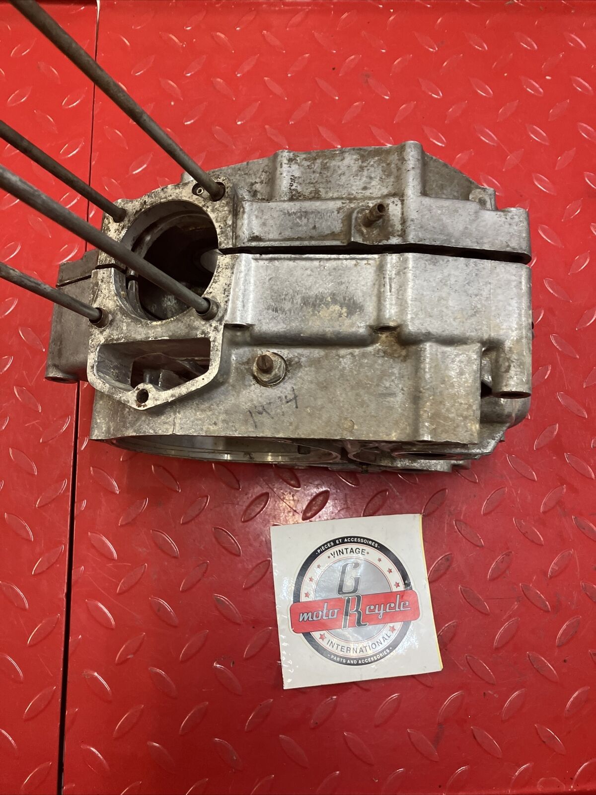 Honda TL125 1975 crankcase left right 11100-331-770 1974 1976