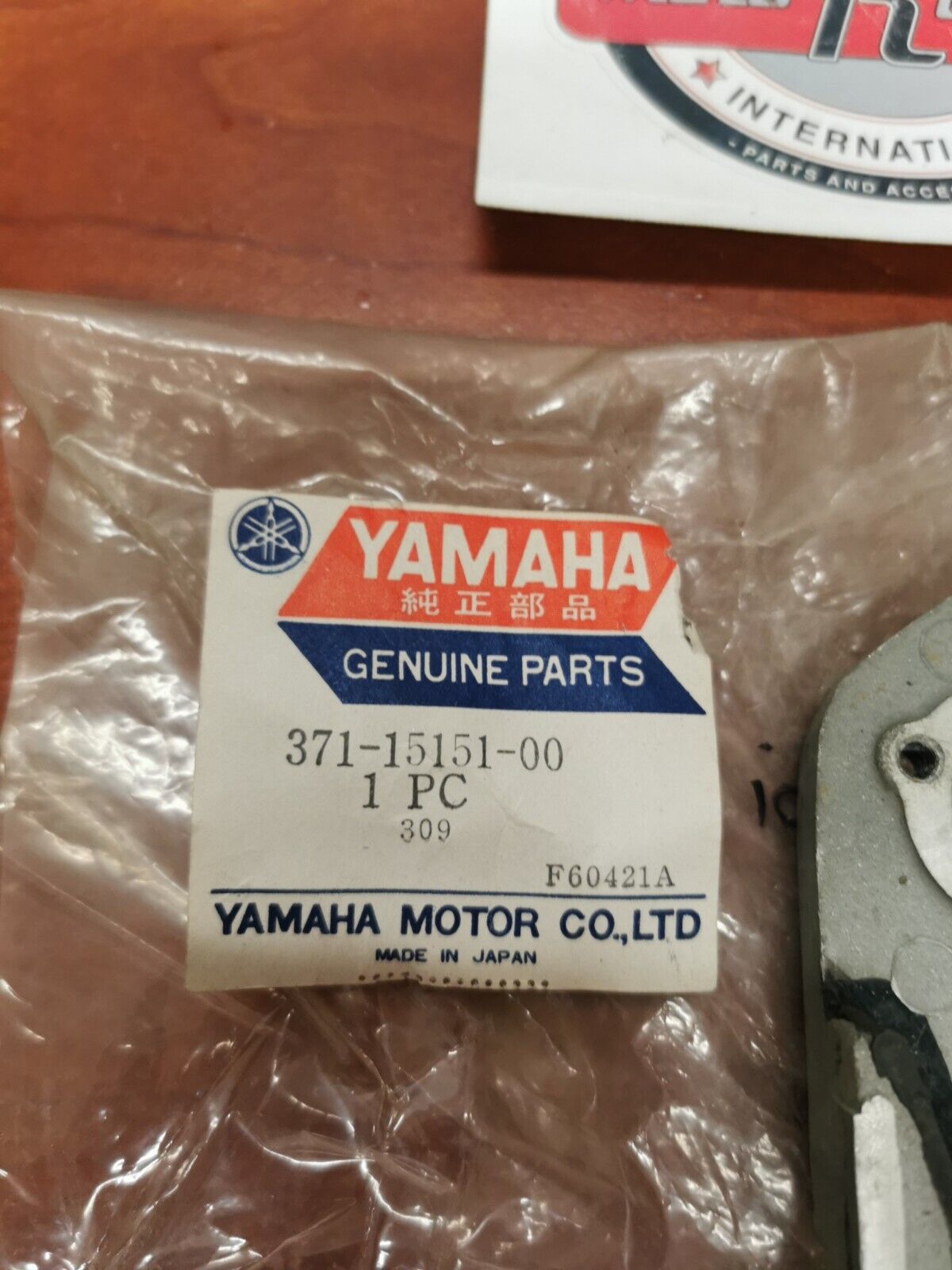 NOS Yamaha XS500 TX500 IDLE SHAFT BRACKET 371-15151-00-00 Y86