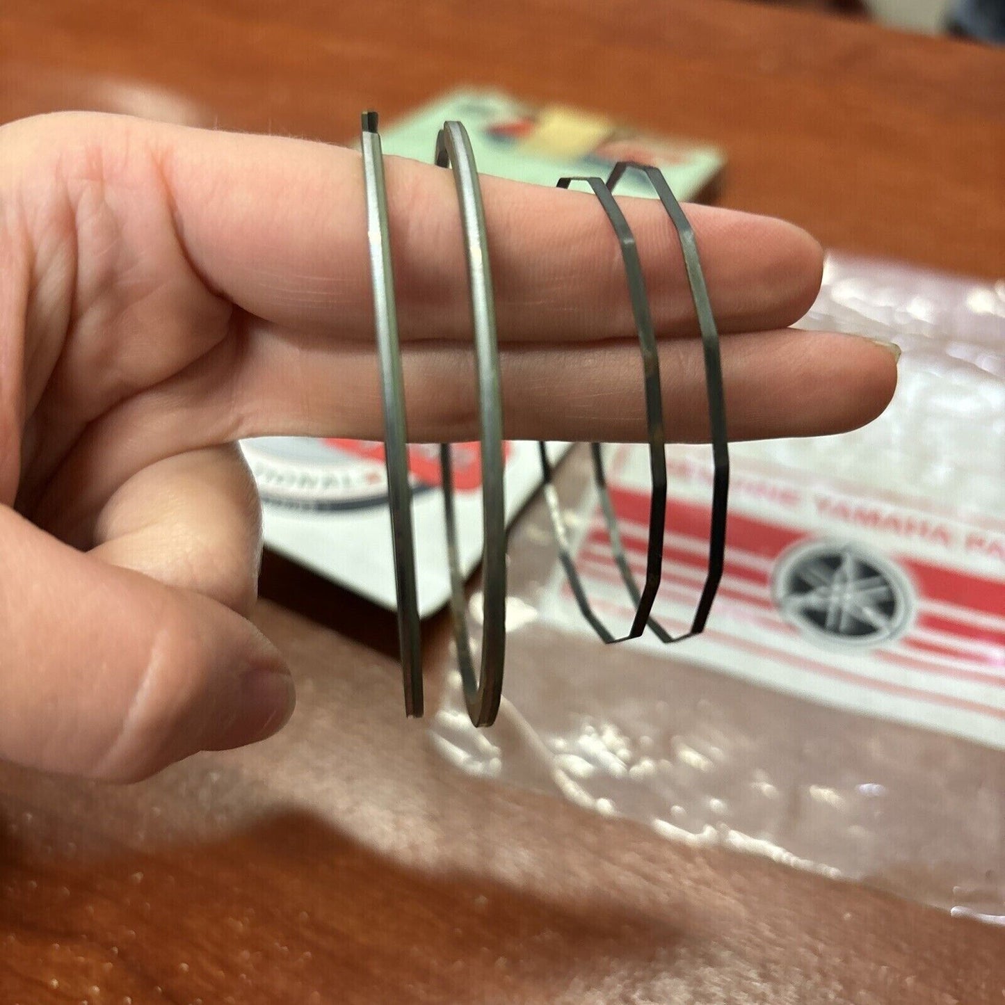 NOS Yamaha 1968 - 1971 DT1 PISTON RING STD 214-11601-03-00 Y174