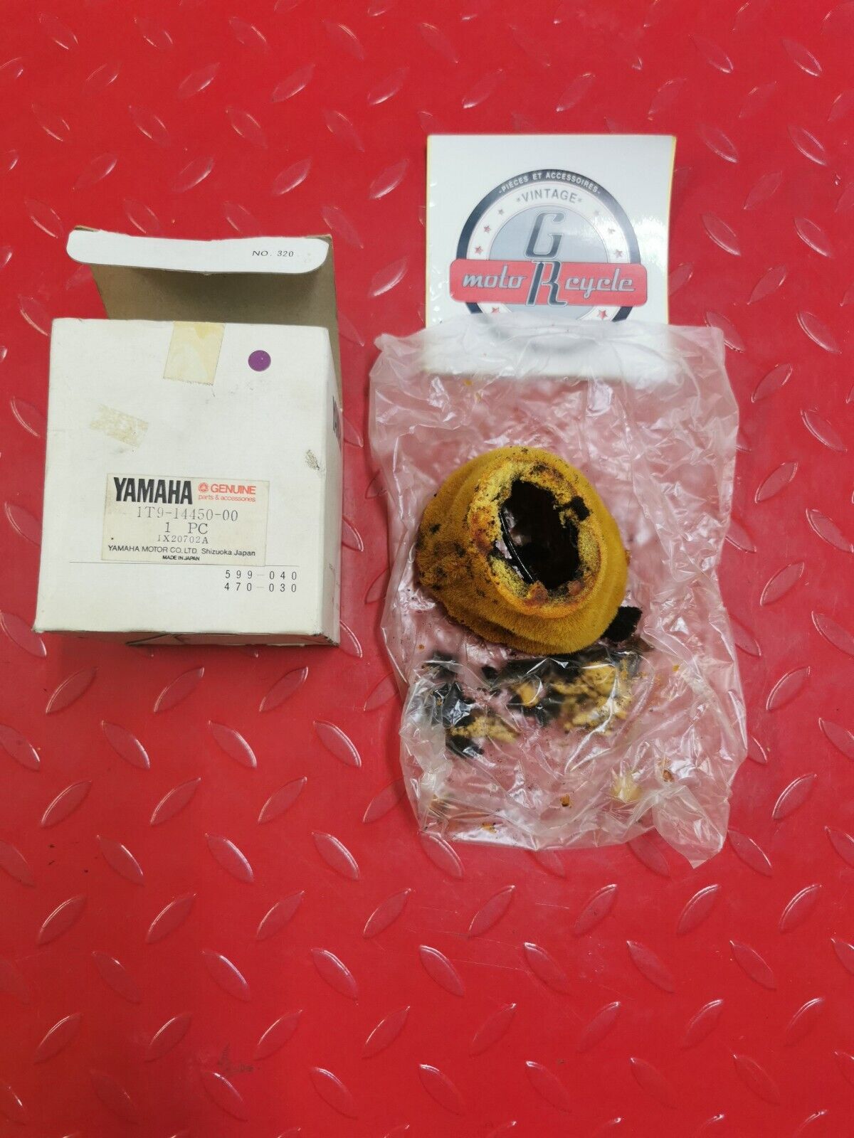 NOS YAMAHA RT100 ELEMENT  1T9-14450-00-00 Y28