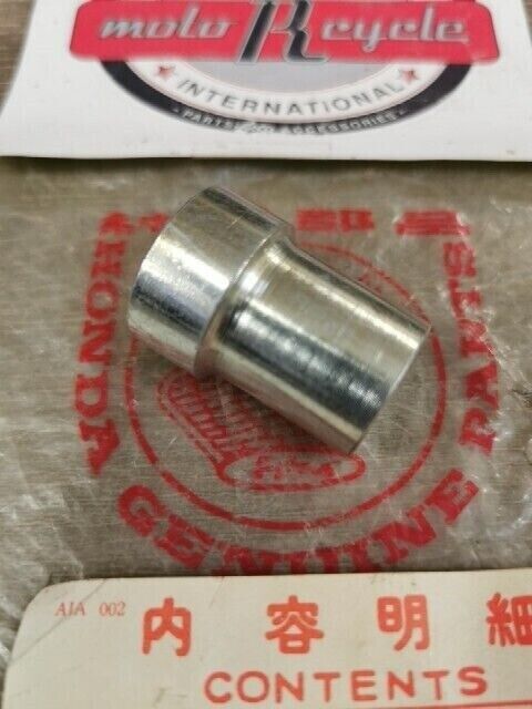 NOS HONDA SL350 1970 COLLAR FRONT WHEEL SIDE 44303-312-010 H79