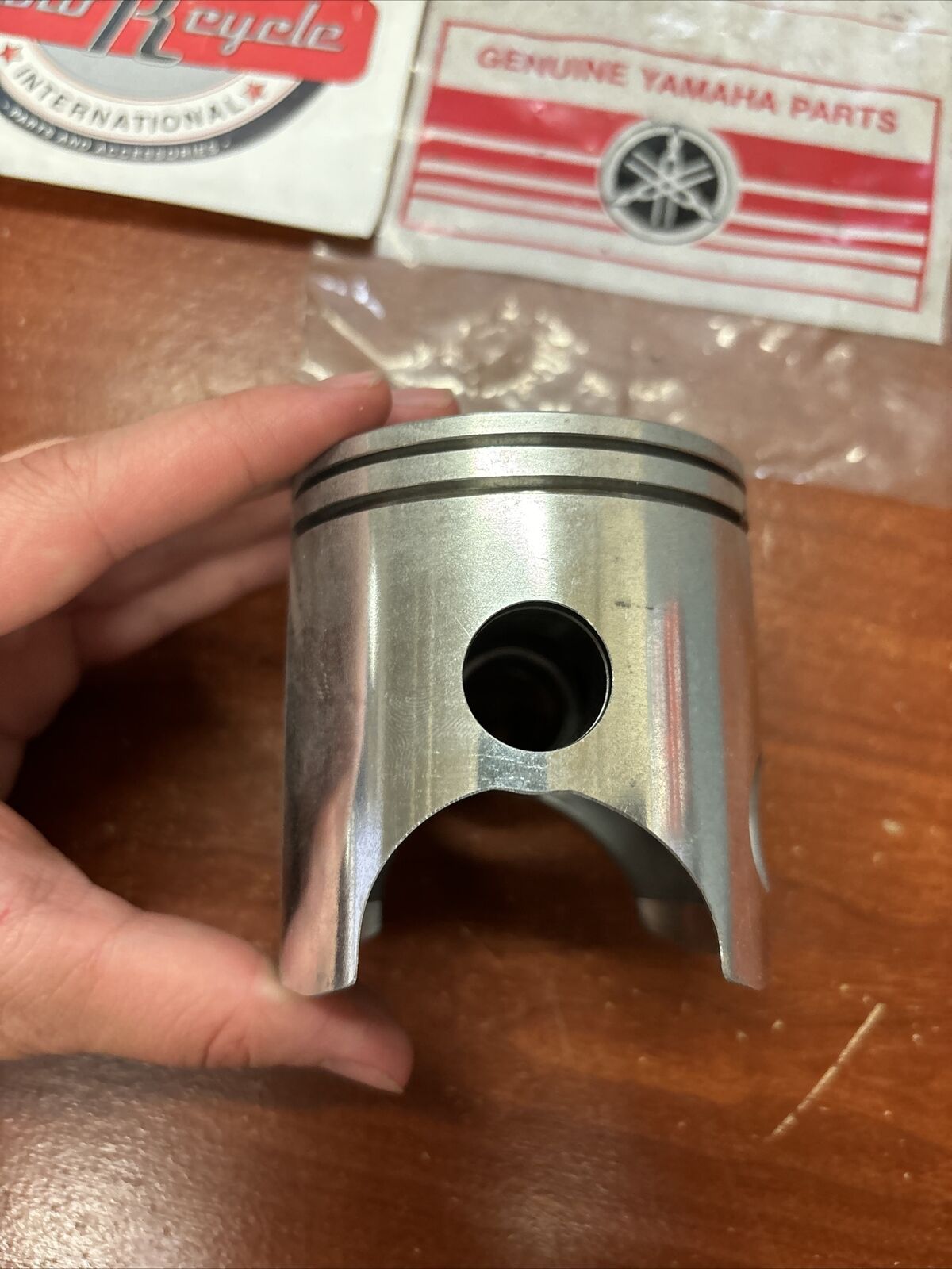 NOS Yamaha PISTON O/S 0.25 1M1-11635-00-00 SUB 1M1-11635-01-00 1M1-11630-11 Y176