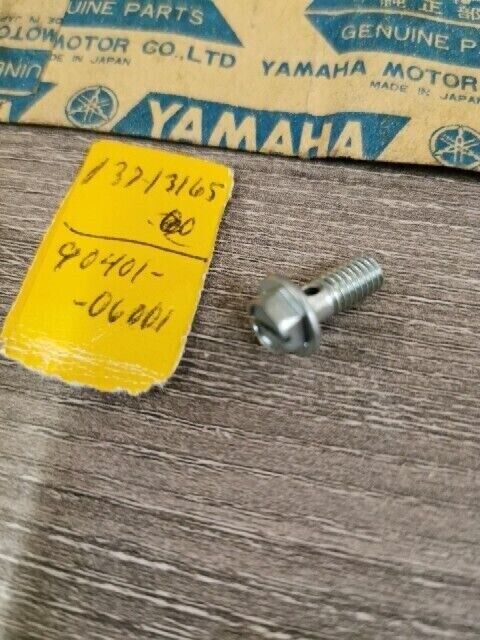 NOS YAMAHA YX66FAEXG YXR45FHY YFM35RAL YFM660RS BOLT UNION 137-13165-00-00 Y168