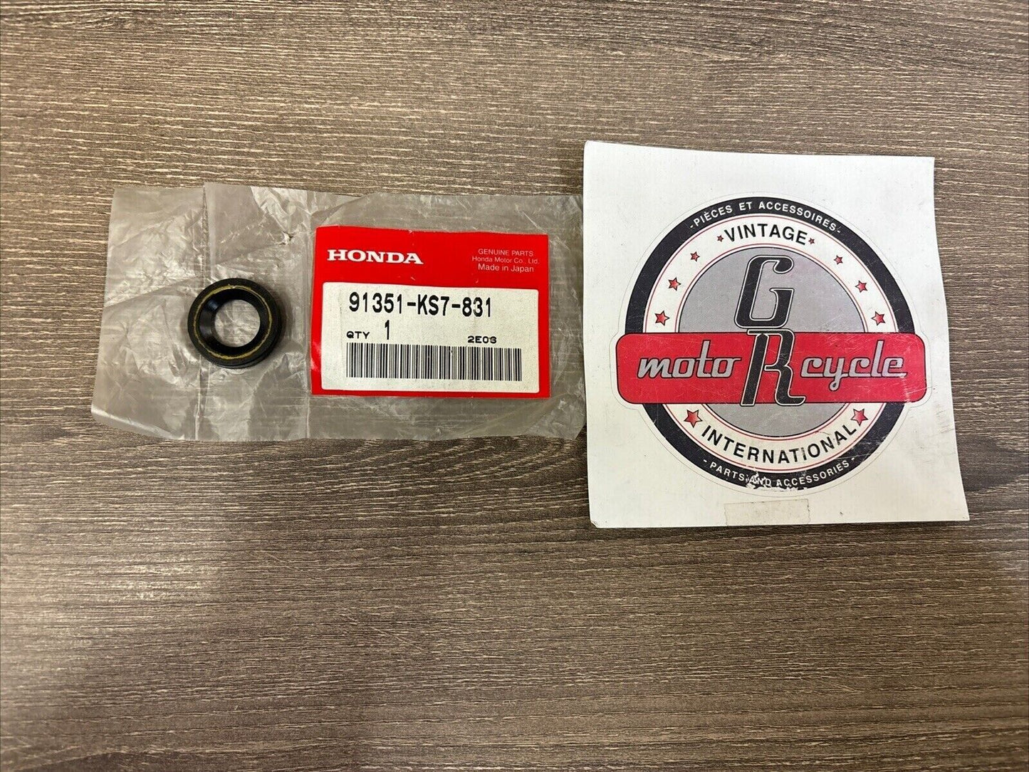 NOS Honda 1988 CR250R CUSHION DUST SEAL 91351-KS7-831 H123