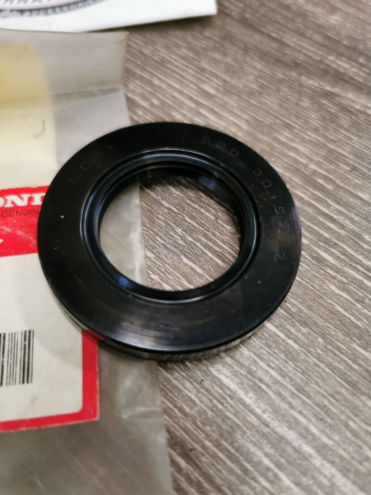 NOS HONDA  VTX1300 DUST SEAL 91253-442-003 H59