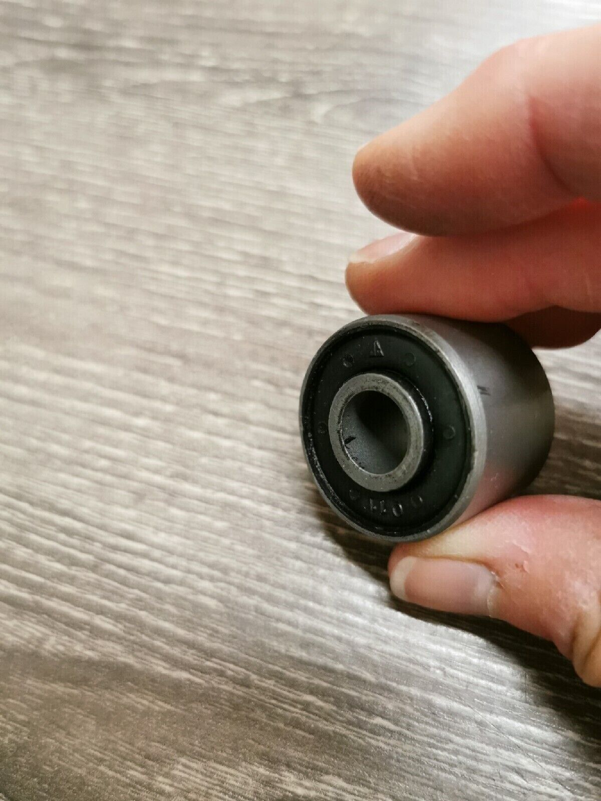 NOS YAMAHA ENGINE MOUNT DAMPER 2E9-15316-00-00 Y55