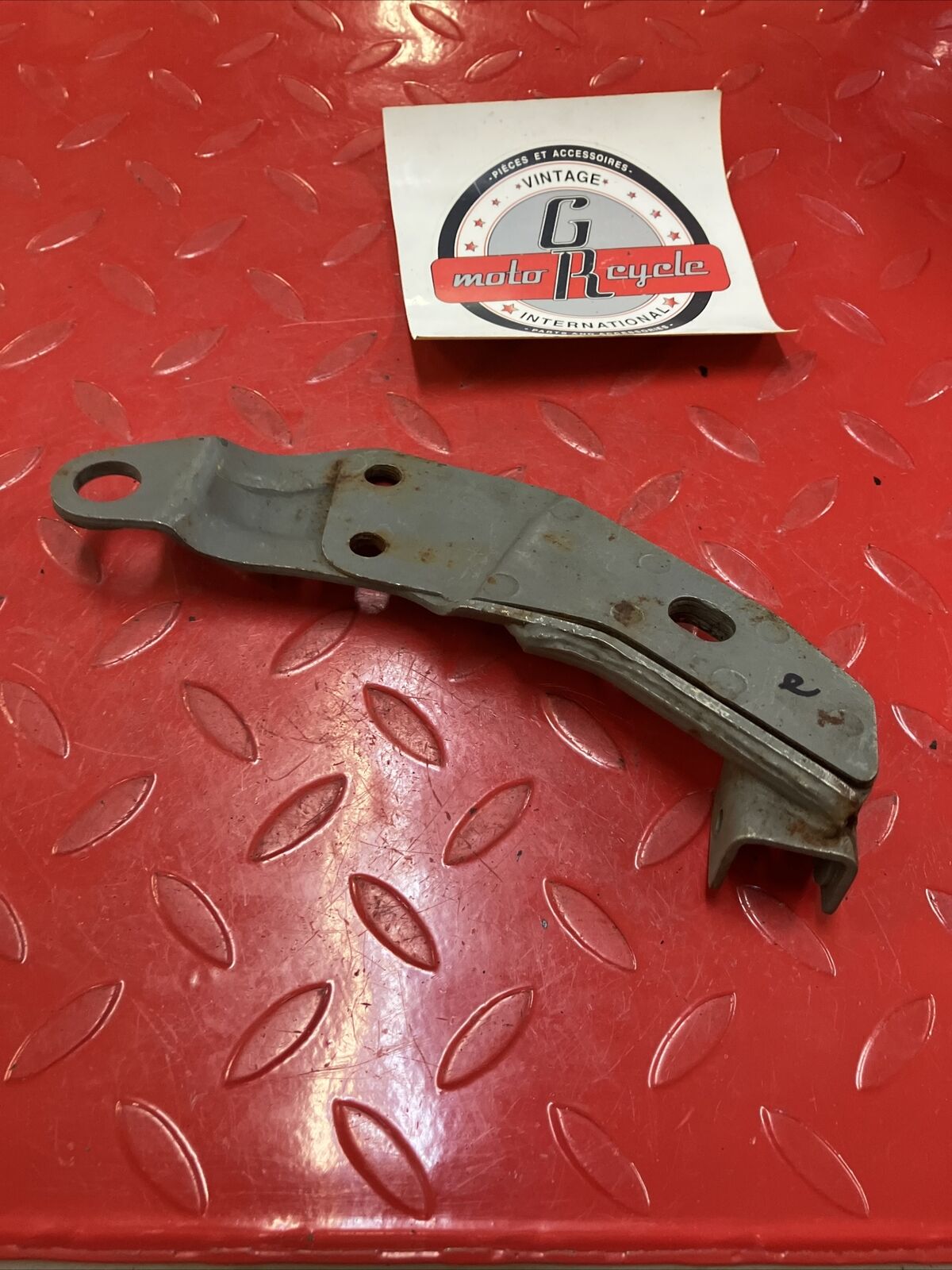 Yamaha RD400 1977 Left side muffler stay footpeg bracket holder 1976 1978 2