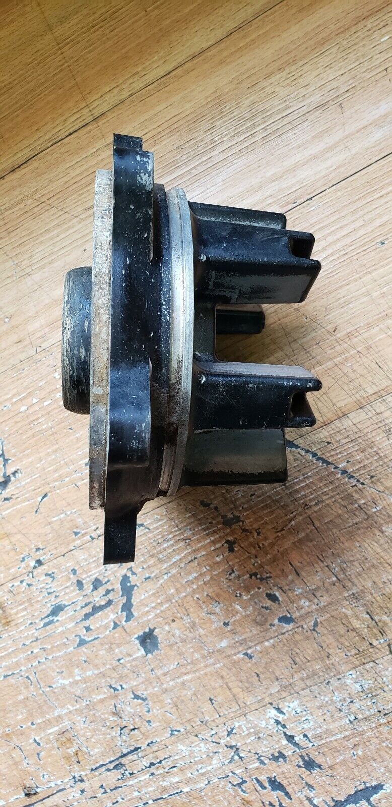 Honda XL350R 1985 rear wheel flange final driven hub XL 350R 1984 1985