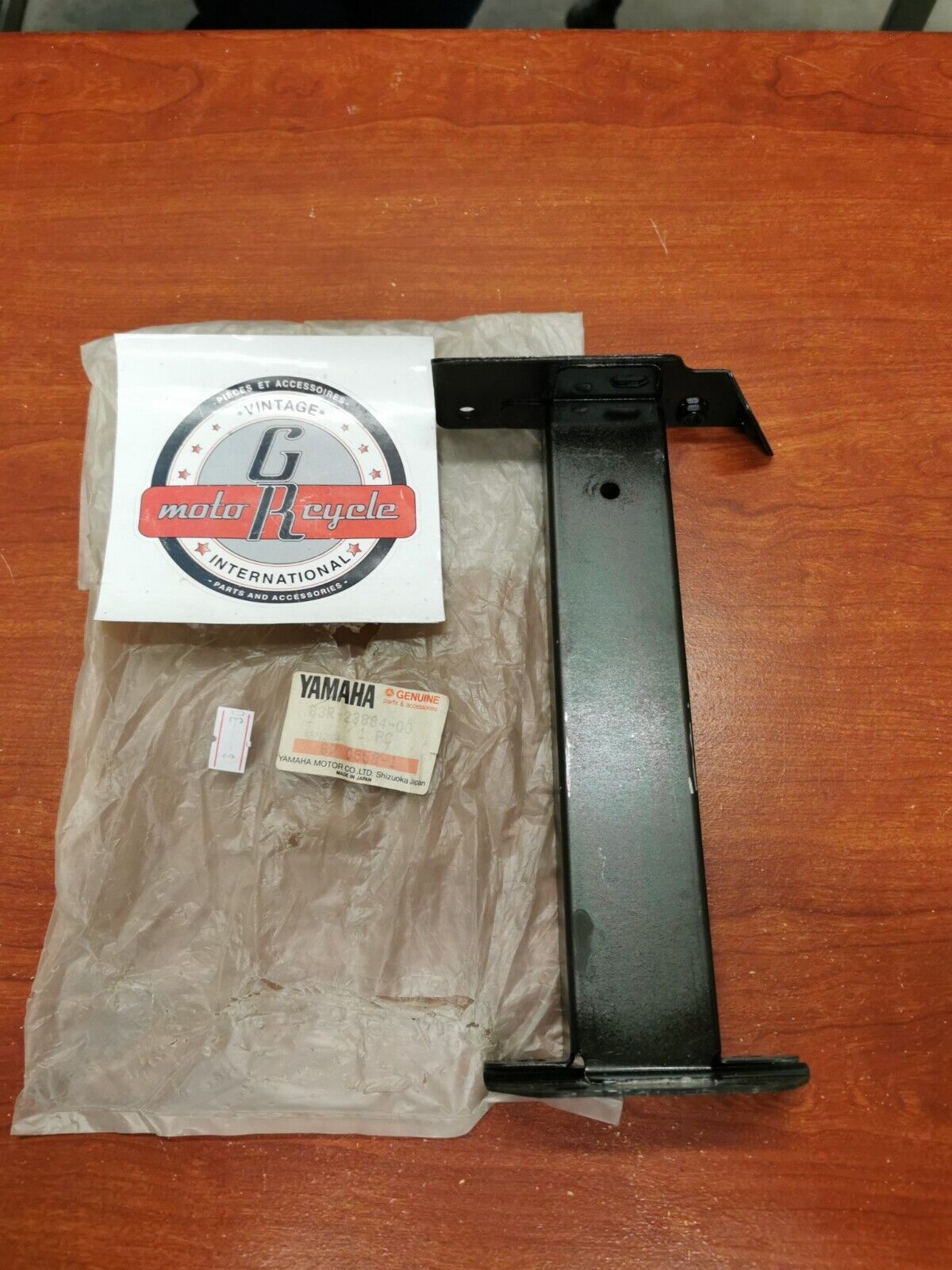 NOS Yamaha 1988 - 1991 VK540 BRACKET 4 83R-23884-00-00 Y93