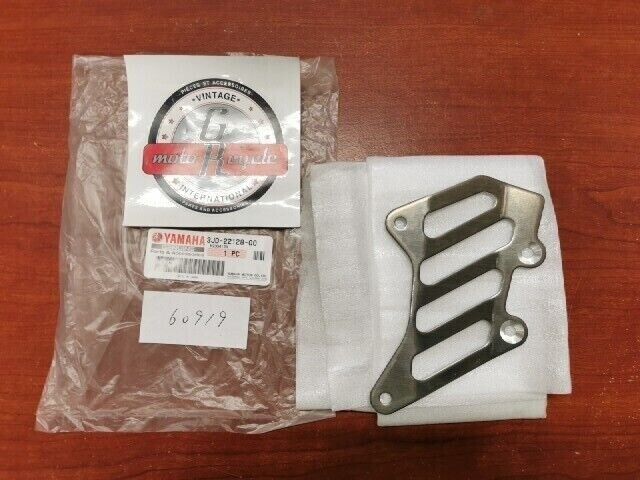 NOS Yamaha YZ125 YZ250 WR250 WR500 THRUST COVER 3JD-22128-00-00 Y101