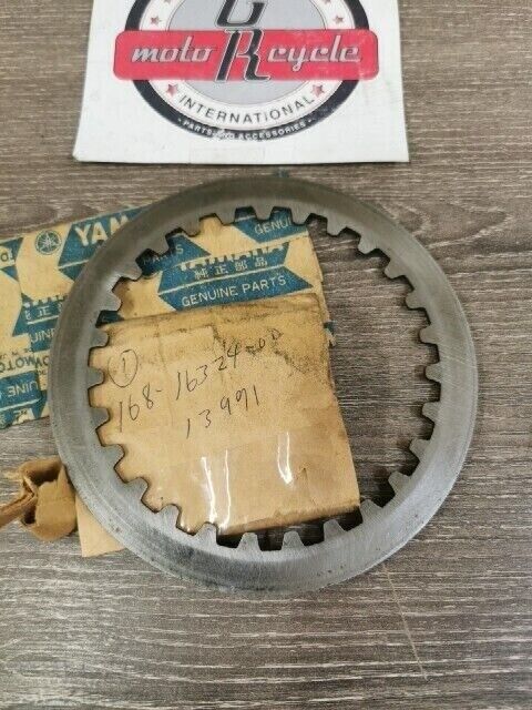NOS YAMAHA YZFR6 FZ1 TZ250 R6 XJ650LH FZS6YCL CLUTCH PLATE 168-16324-00-00 Y157