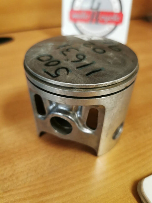 NOS YAMAHA DT400 1975 1976  PISTON STD 84.96 MM   500-11631-02-96  Y46