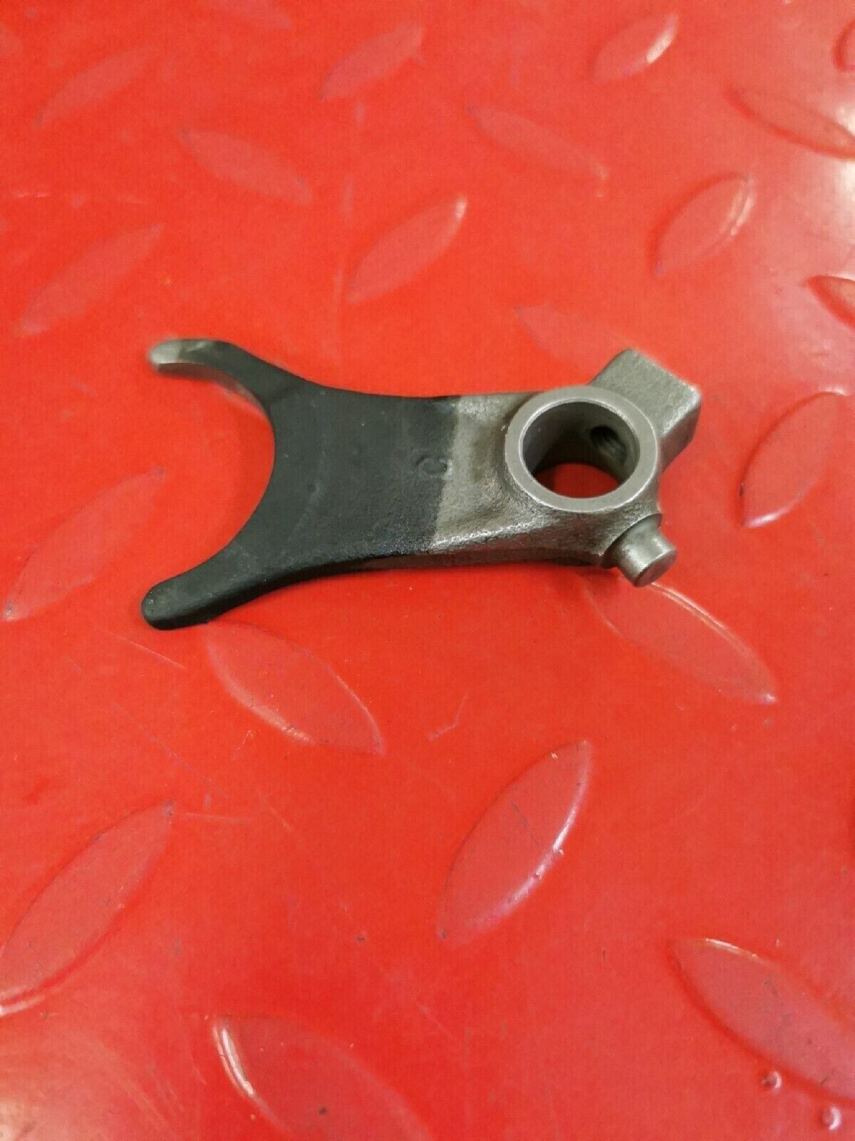 NOS HONDA VT700C VT750 1982 - 1987  FORK CENTER GEARSHIFT 24212-MB0-770 H38