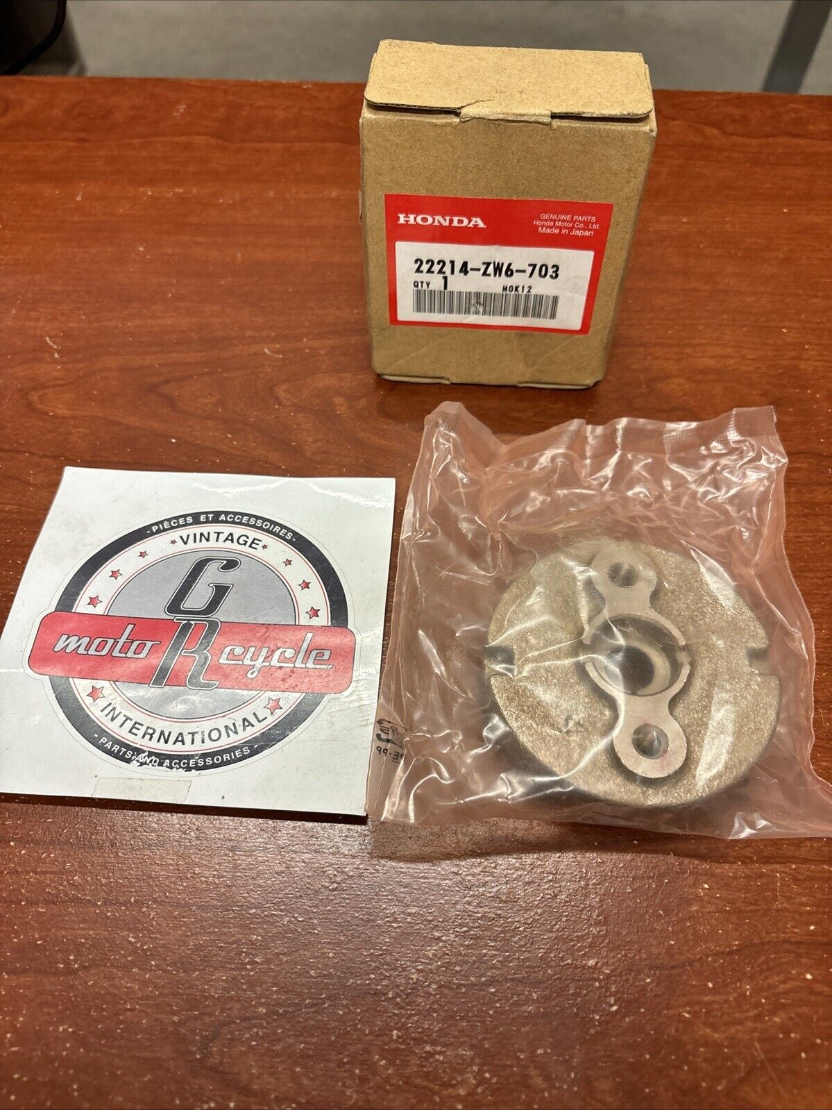 NOS Honda 2007 2.3HP 1997 -2007 2HP CLUTCH STAY 22214-ZW6-703 SUB 22214-ZVA H173