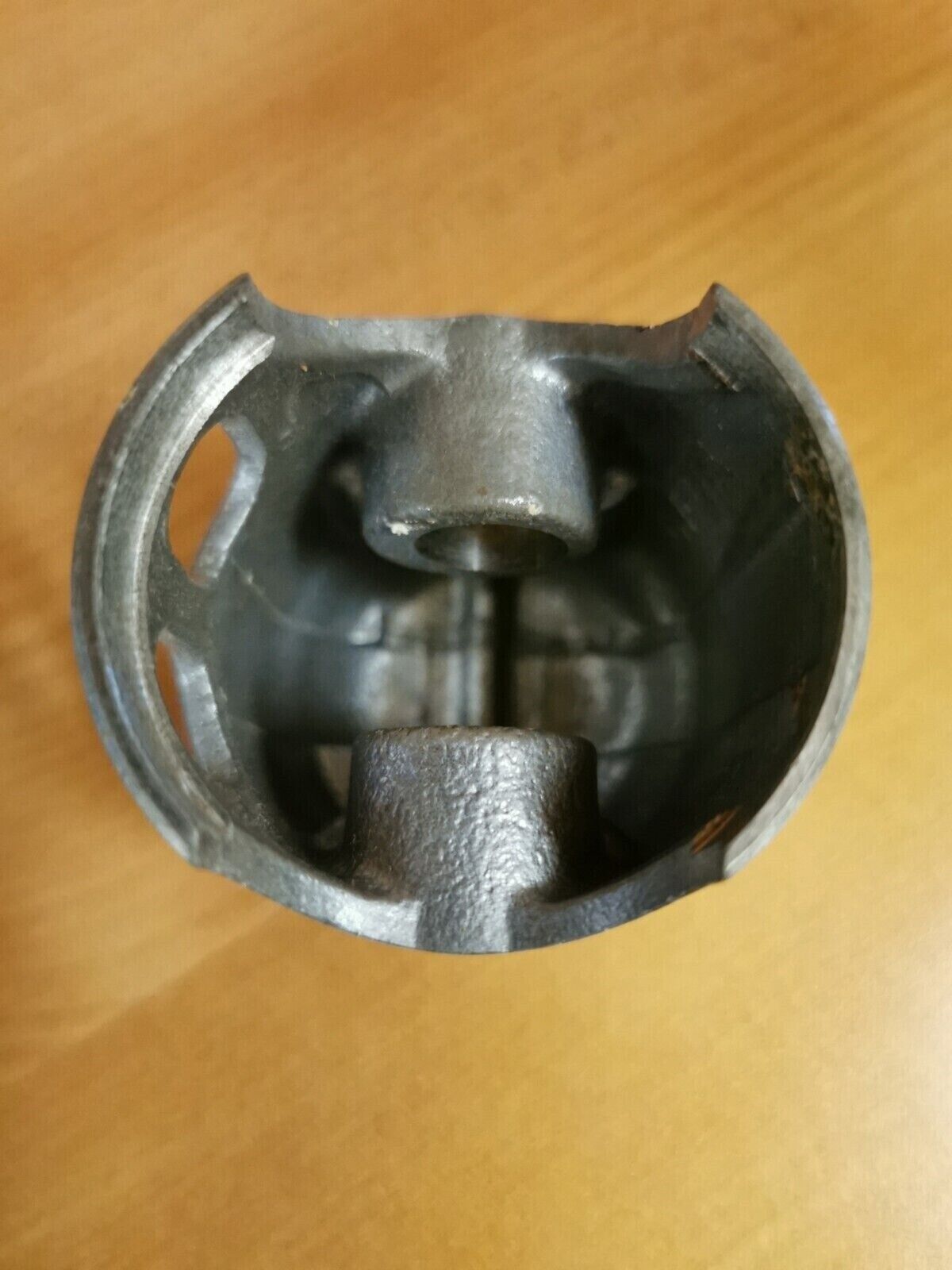NOS YAMAHA  RS100 1975  1976  PISTON  1 O/S 0.25   463-11635-01-00 Y46