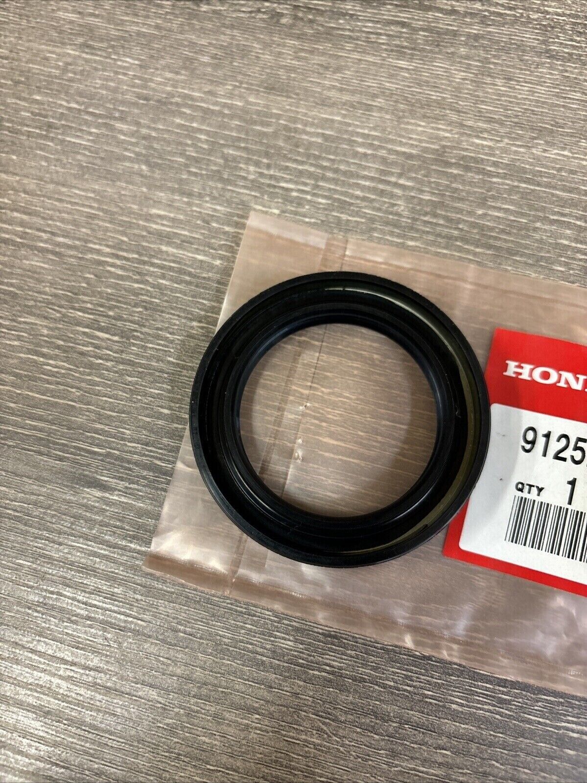 NOS Honda 1986 1987 ATC200 X 1992 TRX200 X DUST SEAL 44X62X7 91252-HB5-003 H126