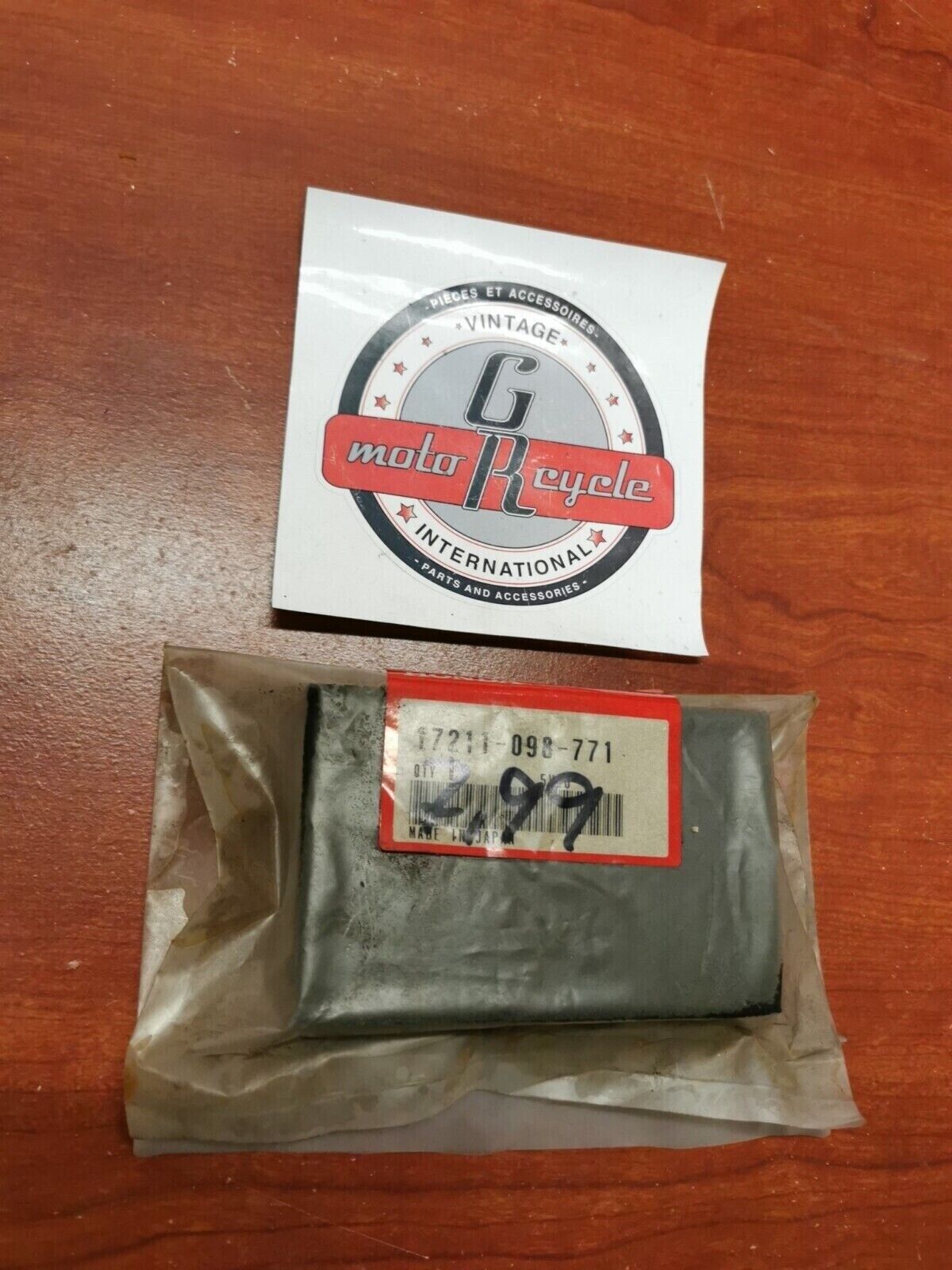 NEW NOS Honda CT70 ATC70 XL70 SL70 AIR FILTER 17211-098-771 H64