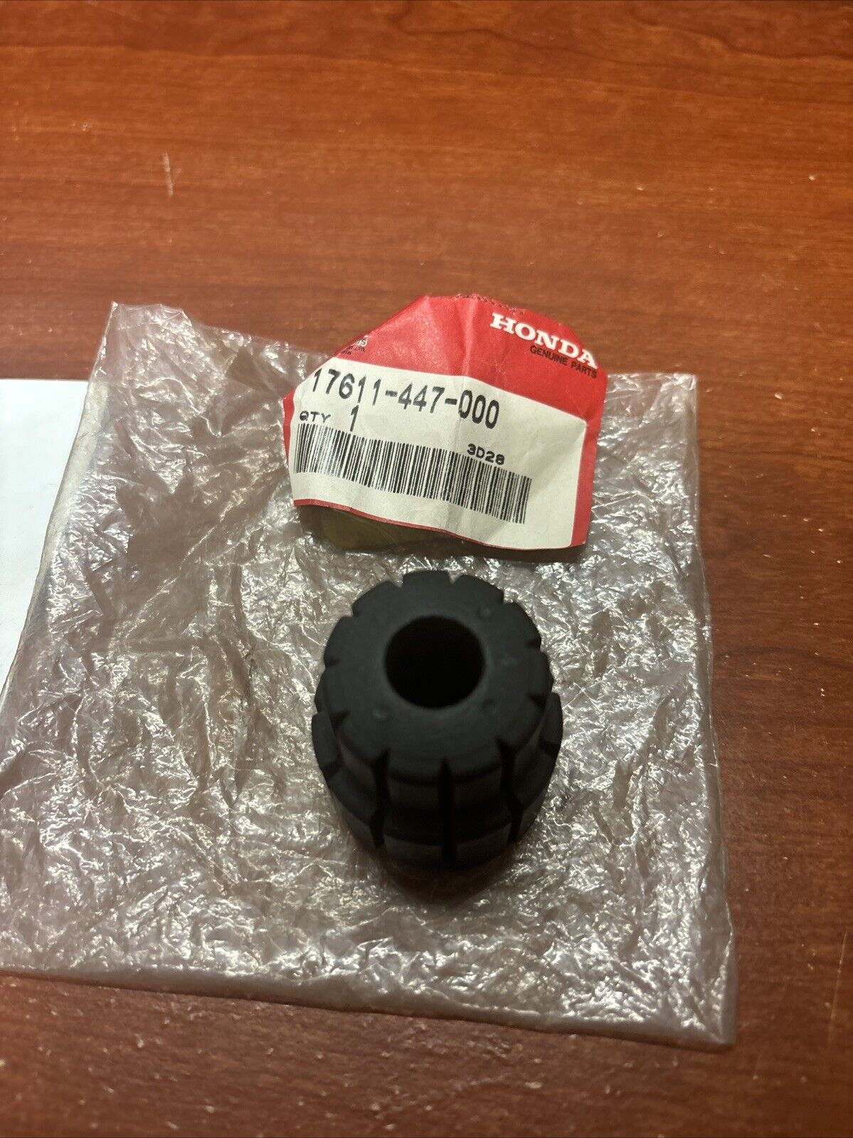 NOS Honda CM250T CM400 CM450 FRONT TANK RUBBER 17611-447-000 H169