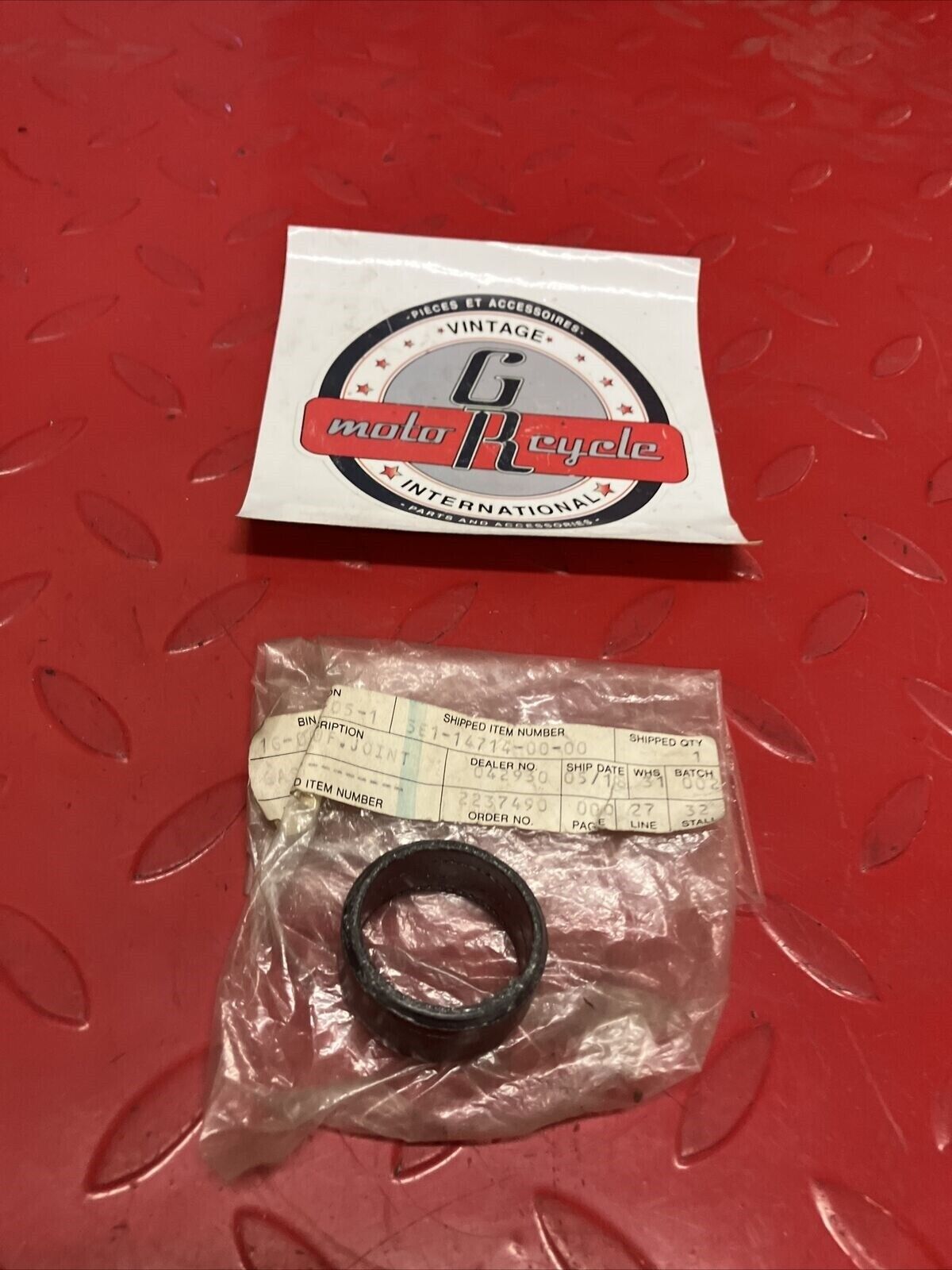 NOS YAMAHA EXHAUST MUFFLER JOINT GASKET 3E1-14714-00-00 Y66