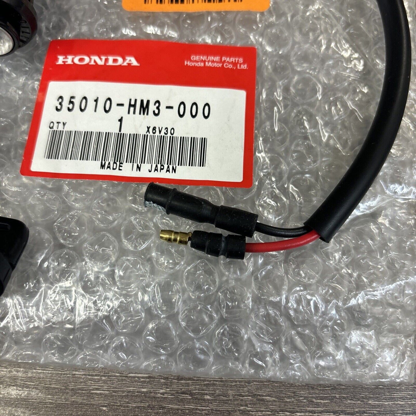 NOS Honda 1993 - 2006 TRX300EX IGNITION KEY SWITCH 35010-HM3-000 H115
