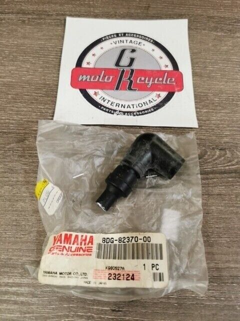 NOS YAMAHA YP40T YP20GA YP30G YP20NT SPARK PLUG CAP 8DG-82370-00-00 Y108