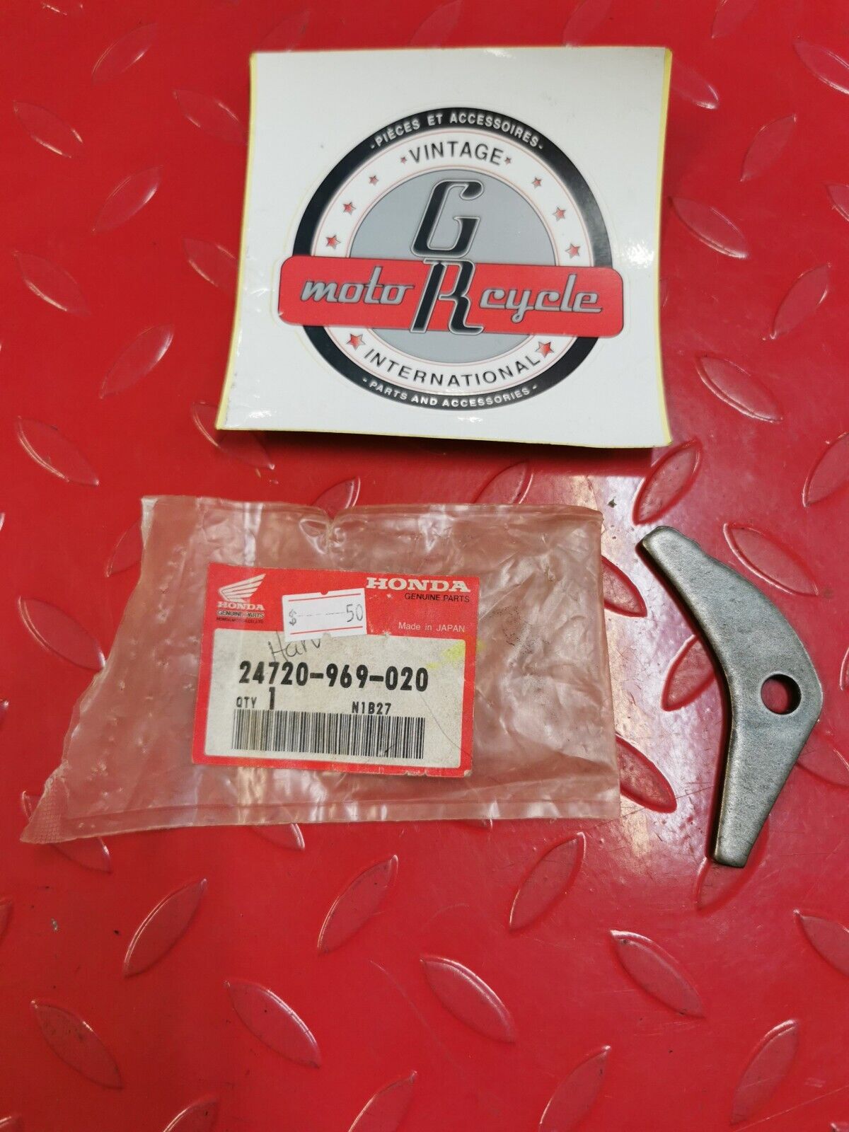 NOS HONDA TRX200 ATC200 1984 LEVER REVERSE STOPPER 24720-969-020 H15