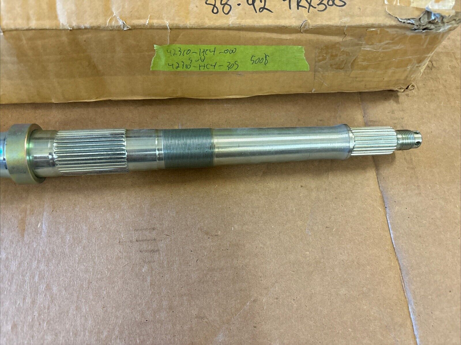 NOS HONDA 1988 - 1992 TRX300 REAR WHEEL AXLE 42310-HC4-000 SUB 42310-HC4-305