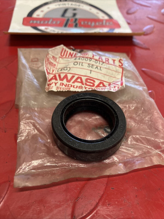 NOS KAWASAKI FRONT FORK OIL SEAL 44009-017 SUPERCEDED BY 92049-1075 K11