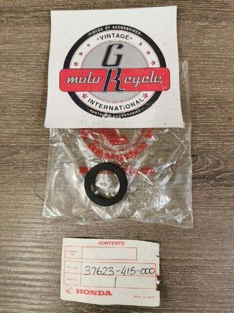 NOS HONDA CB650 1980 - 1982 Ignition Switch Setting Rubber 37623-415-000 H81