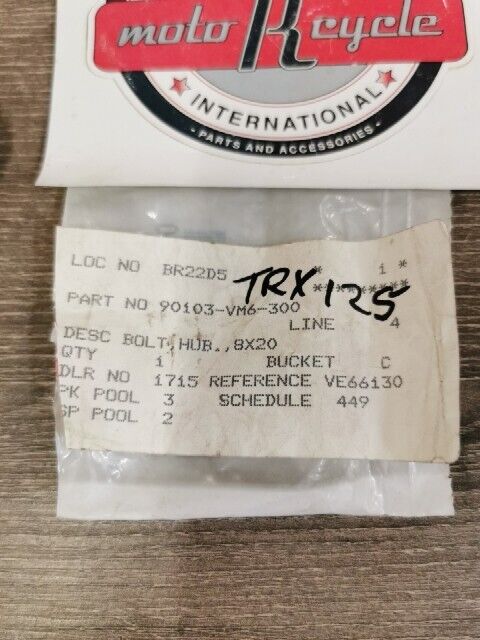 NOS HONDA ATC125M TRX125 TRX200D TRX90 Bolt Hub 8x20 90103-VM6-300  H113