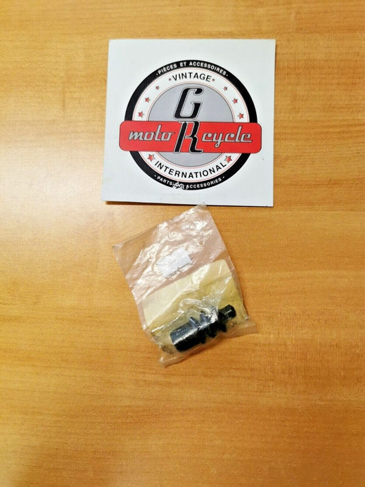 NOS SUZUKI     LT250R RM500 RM125 1983 - 1992  CAP   13681-41510  S6