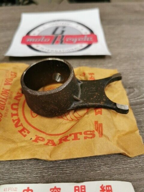 NOS HONDA C92 CS92 C95 FORK GEAR SHIFT 24211-202-000 H92