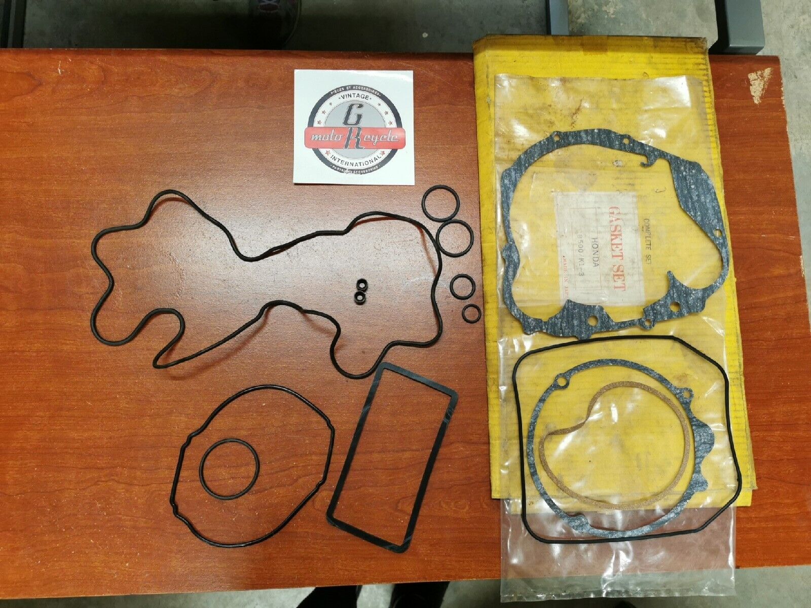 NOS Honda CB500 K1-K3 GASKET KIT INCOMPLETE H37