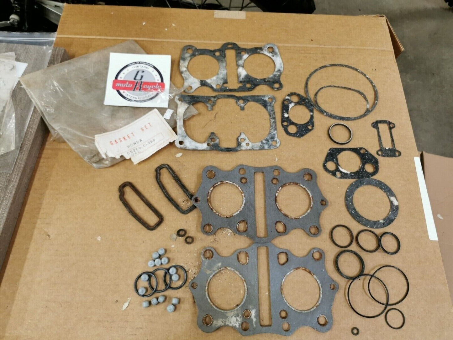 NOS TRADE MARK HONDA CB250 CL250 TOP END GASKET KIT INCOMPLETE SET J49