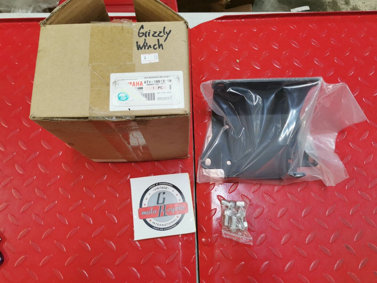 NOS YAMAHA LT3000 SUPERWINCH WINCH MOUNT ATV-10013-10-00