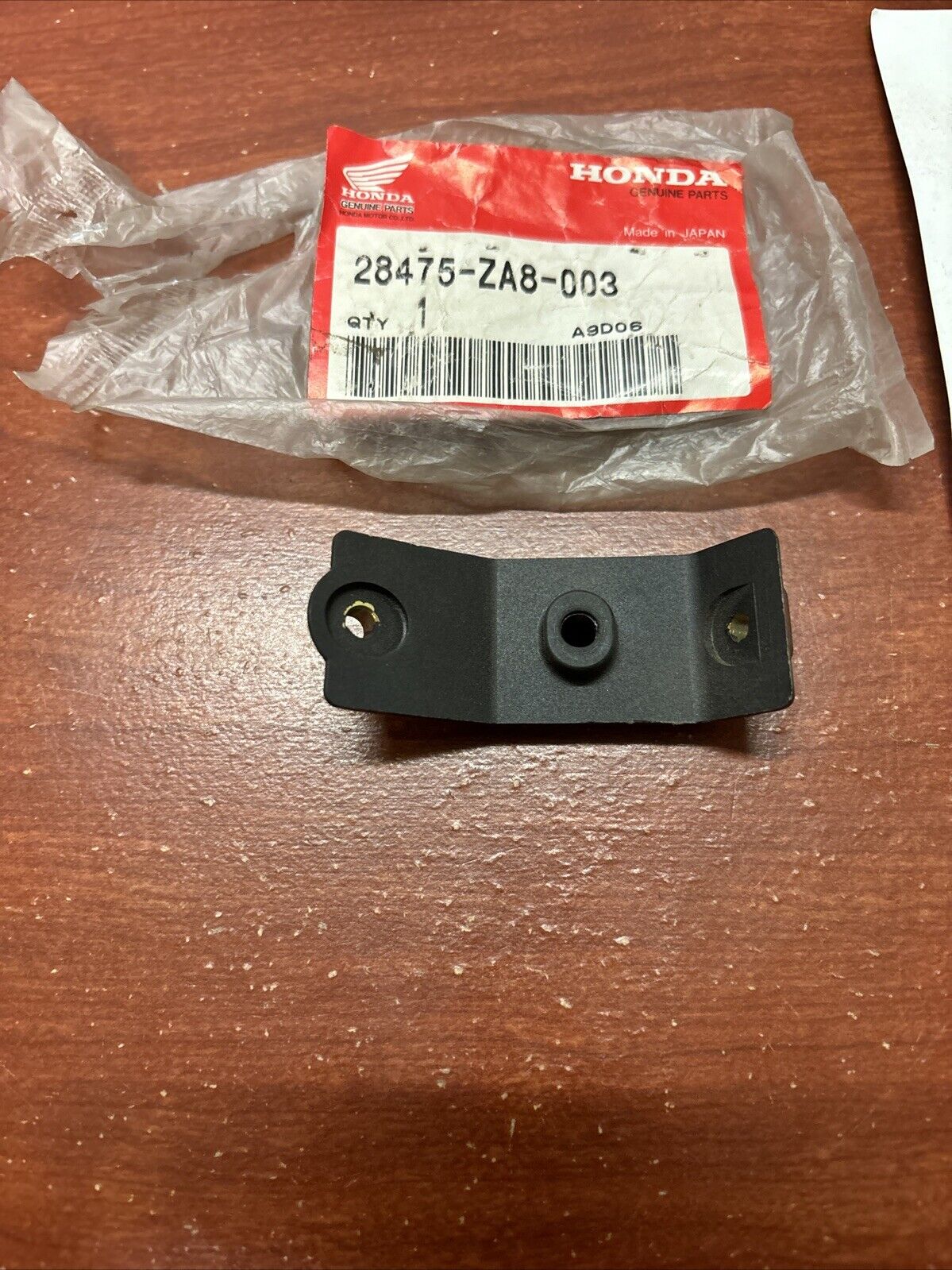 NOS Honda EX650 STARTER ROPE GUIDE 28475-ZA8-003 H182