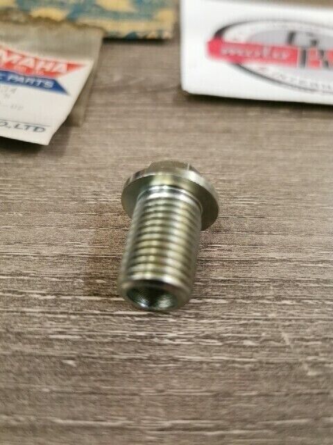 NOS YAMAHA DT1B DT1C YFZ350F XS400D RD350A R5B DT400D BOLT 90340-14034-00 Y169