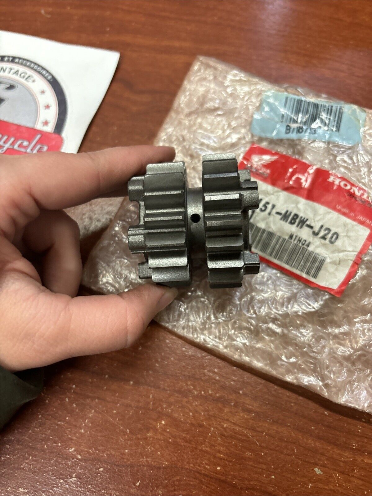 NOS Honda CBR600F M-3 M-4 GEAR 17T/19T 23451-MBW-J20 H168