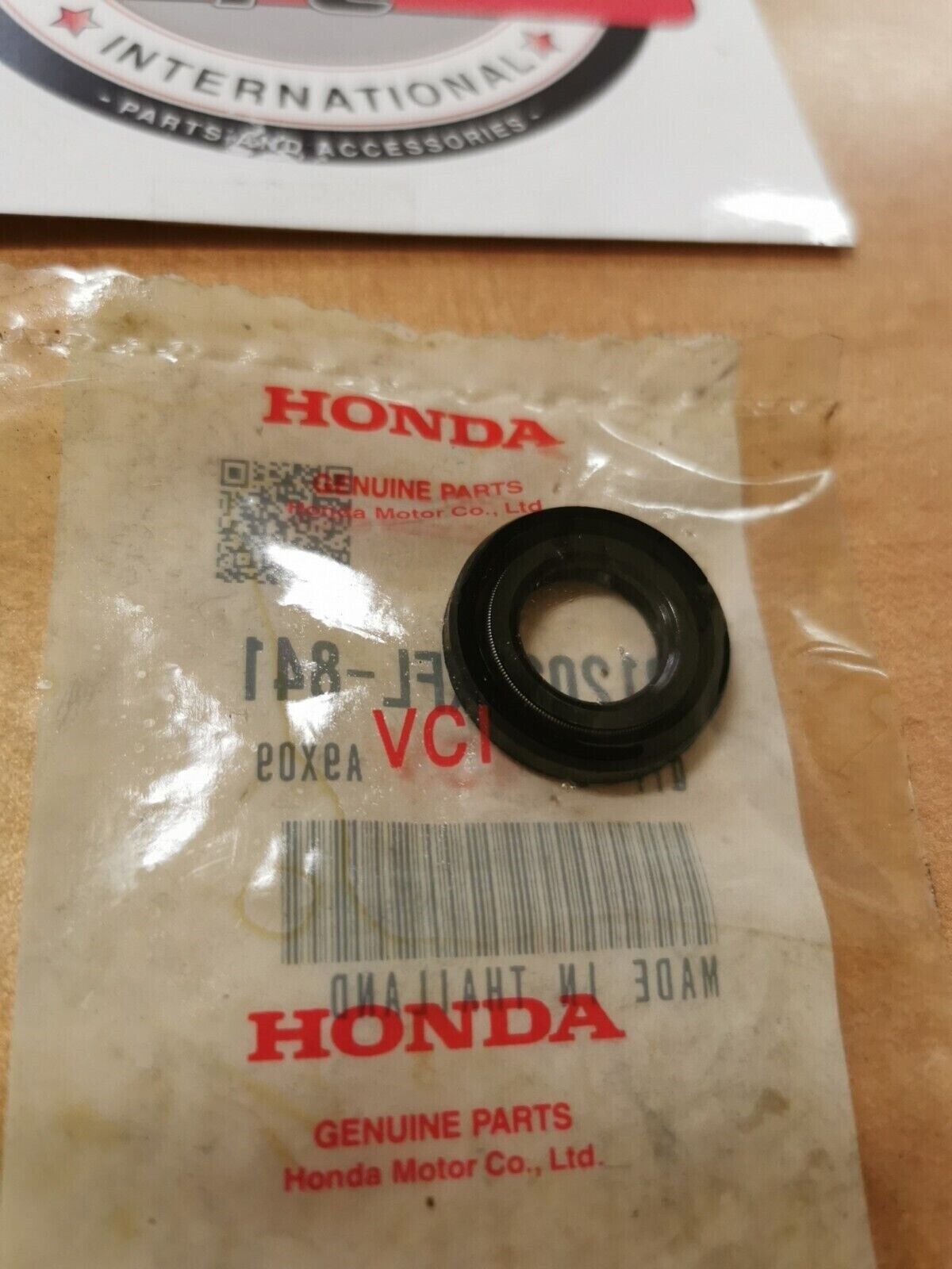 NOS Honda CB750 GL1000 CT70 CB500 CB550 Z50 CA160 OIL SEAL 91202-KFL-841 H26