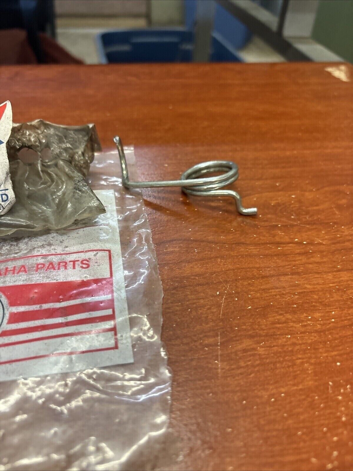 NOS Yamaha SPRING 90508-32056-00 SUB 183-27216-00-00 Y185