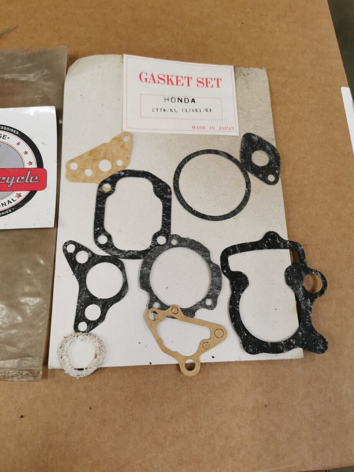 NOS  HONDA CT70 CL70 TOP END GASKET KIT INCOMPLETE SET J49