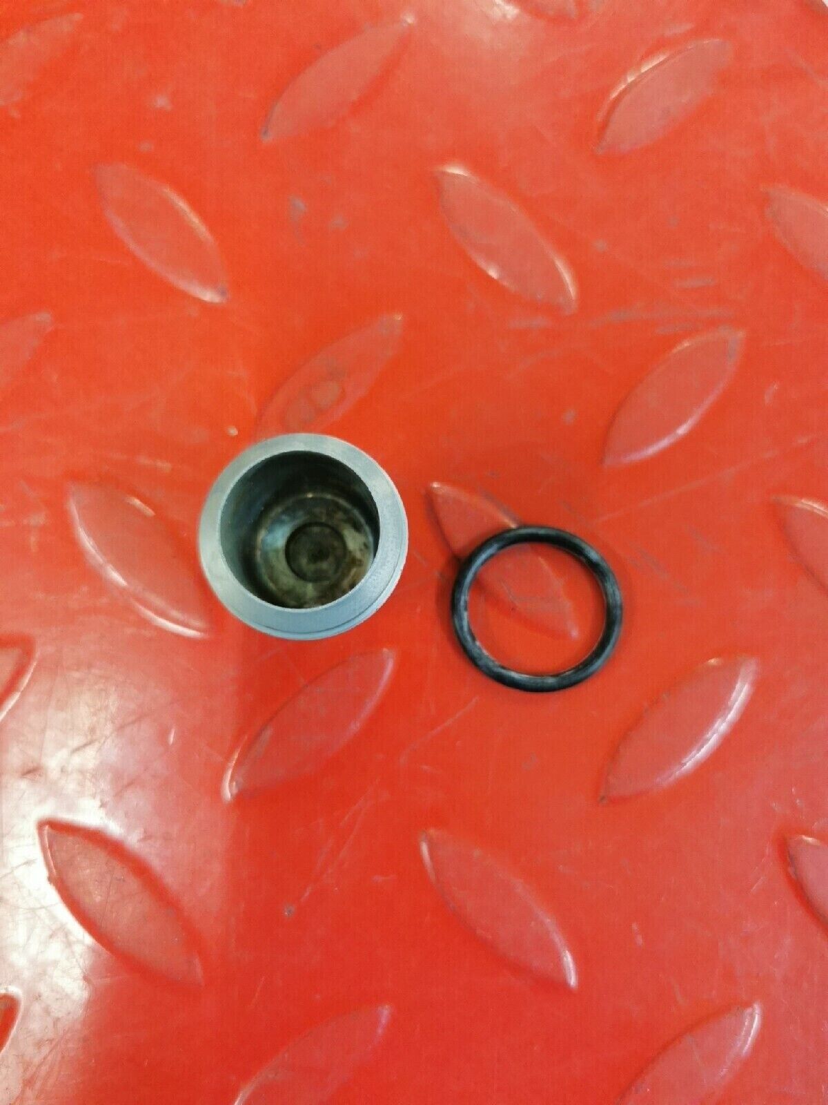NOS HONDA CB450 CB650 CB750 GL500 FUEL STRAINER CUP  16081-471-831 H27