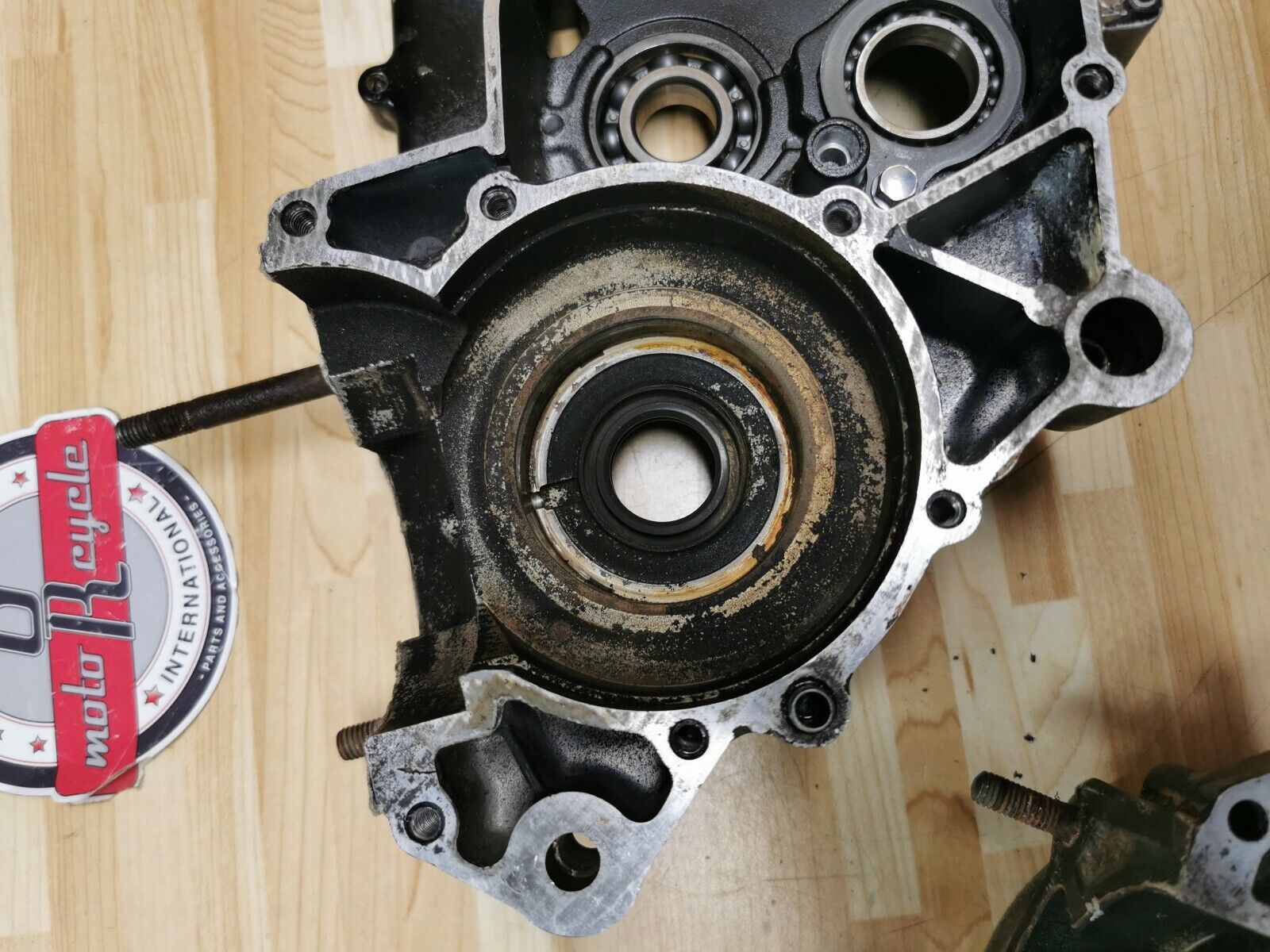 Kawasaki KDX200 1986 crankcase crank case left right 1987