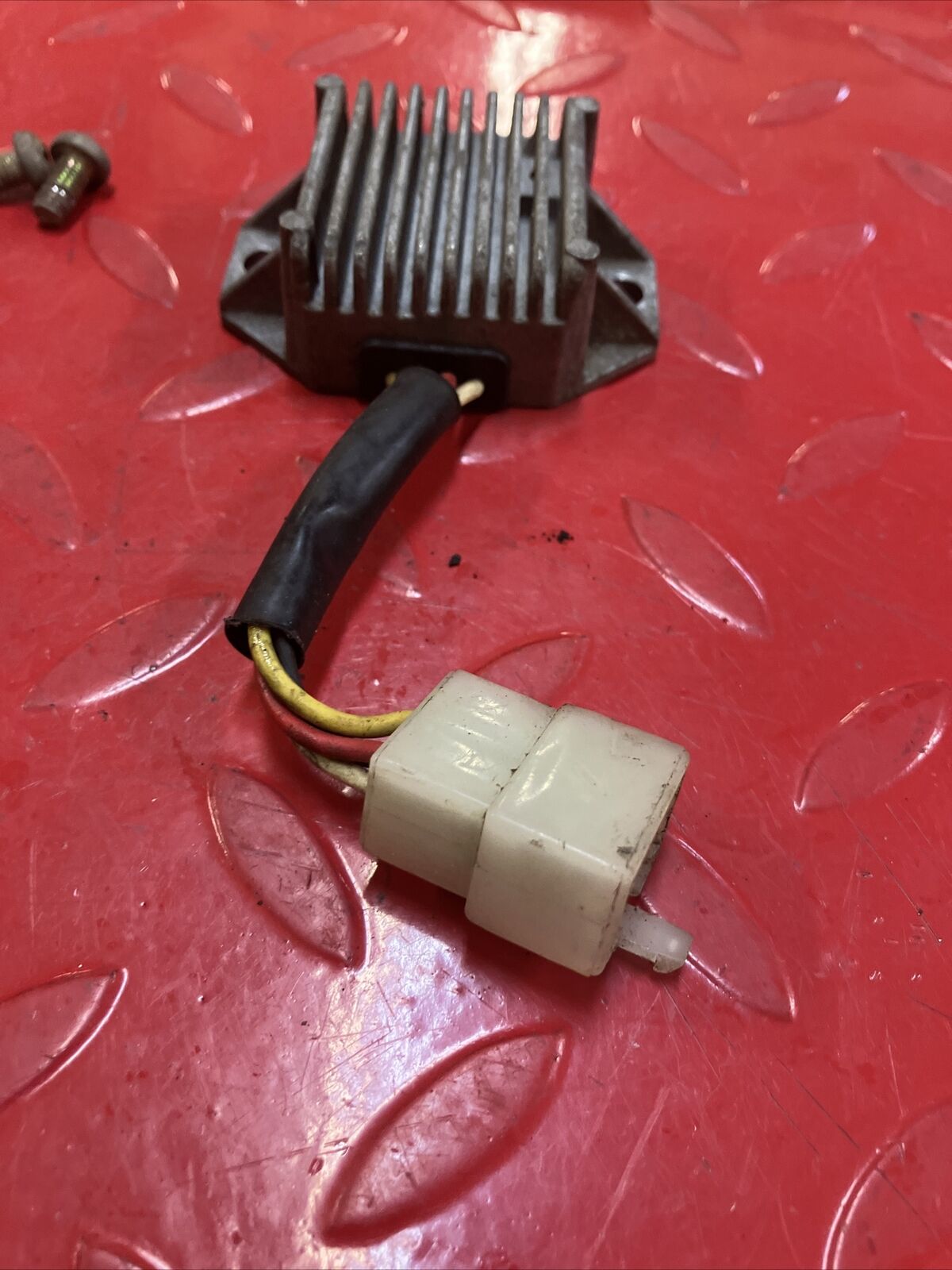 Yamaha DT200 1984 electrical voltage regulator rectifier